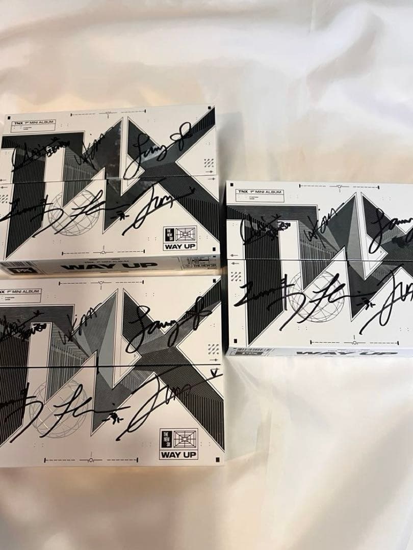 tnx the new six 直筆サイン入りアルバム3冊