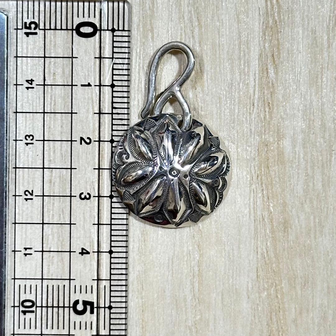 RAY ADAKAI レイアダカイ コンチョフック　ペンダントトップ　ナバホ