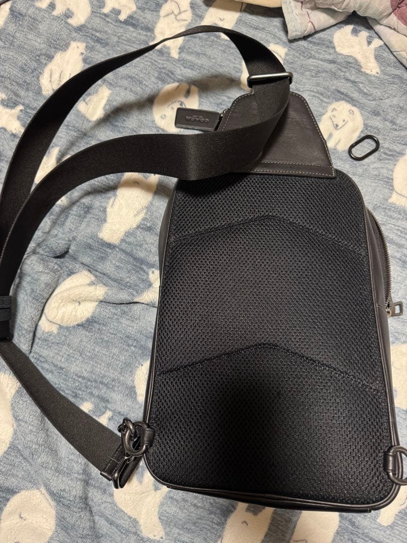 COACH シグネチャー　ボディーバック　黒