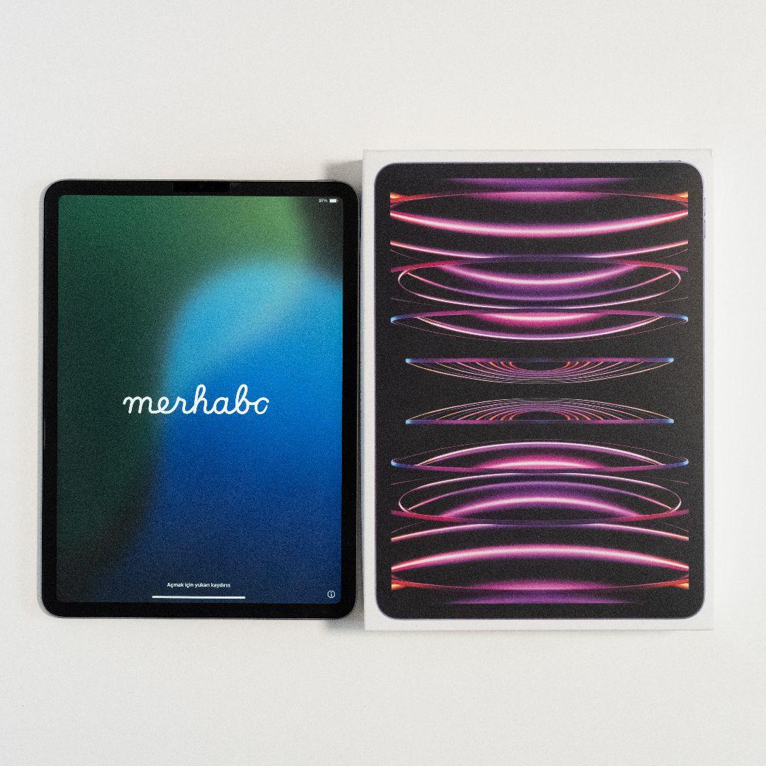 【カバー・フィルム付き】iPad Pro 11インチ 第4世代 128GB