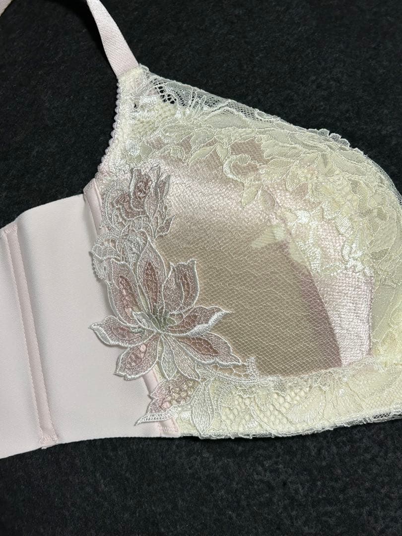 ワコール　Wacoal ブラ&ショーツ　セット　【ＳＵＨＡＤＡ　ＯＮＥ】