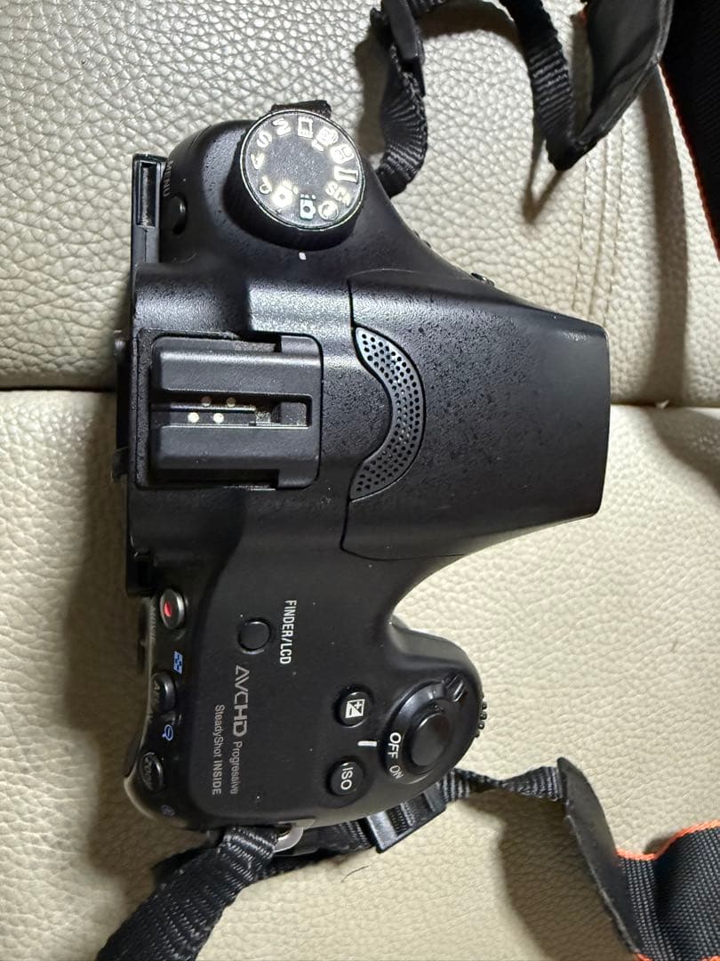 Sony α57 デジタル一眼レフ　ダブルレンズ