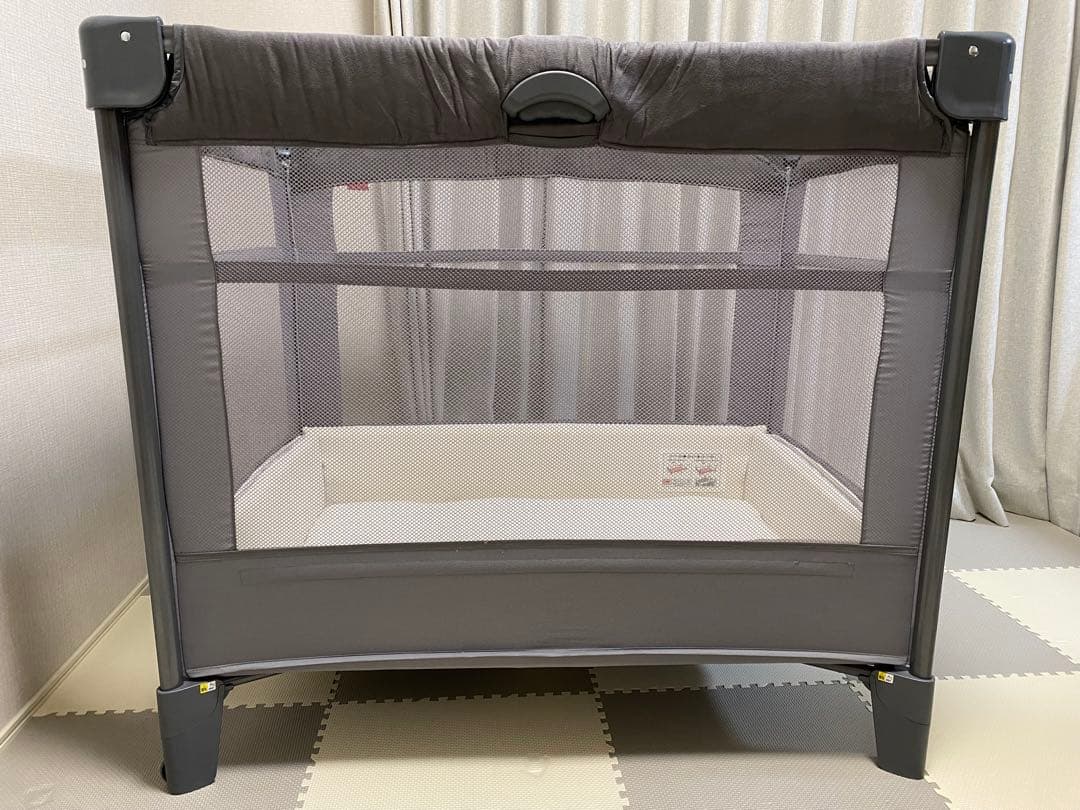 ★匿名配送★アップリカ　ココネルエアープラス　　グレー　ベビーベッド　折りたたみ