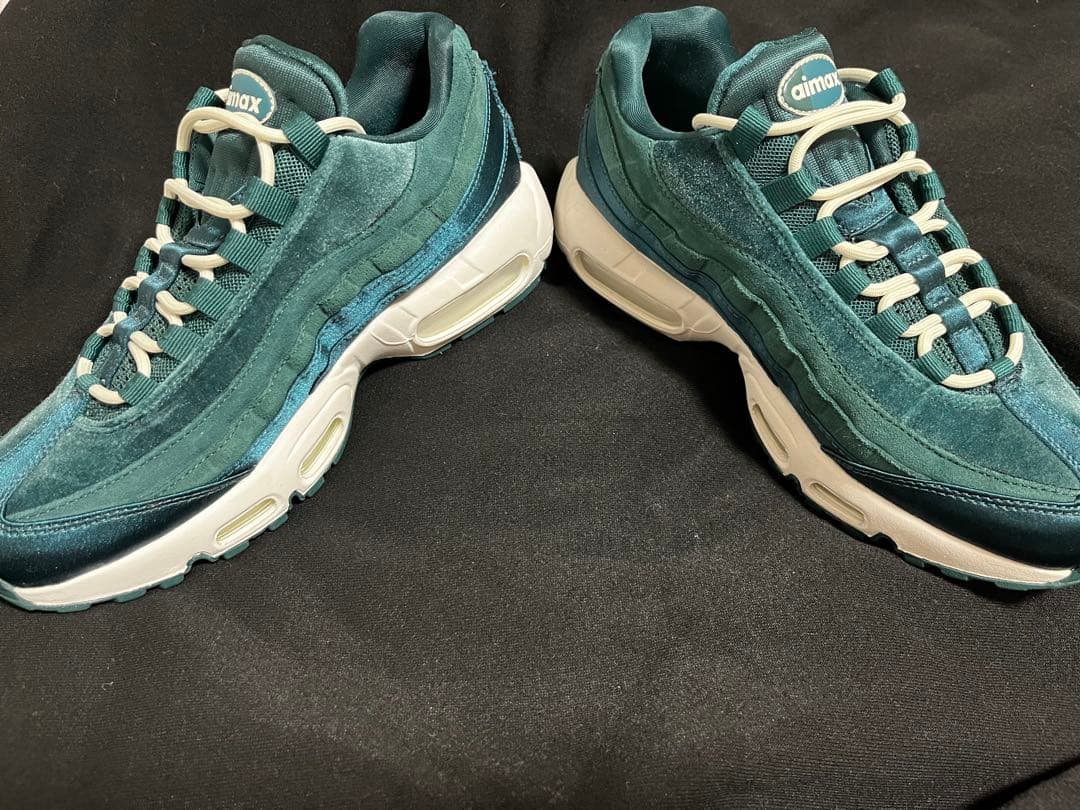 Nike AIR MAX95 ベルベット
