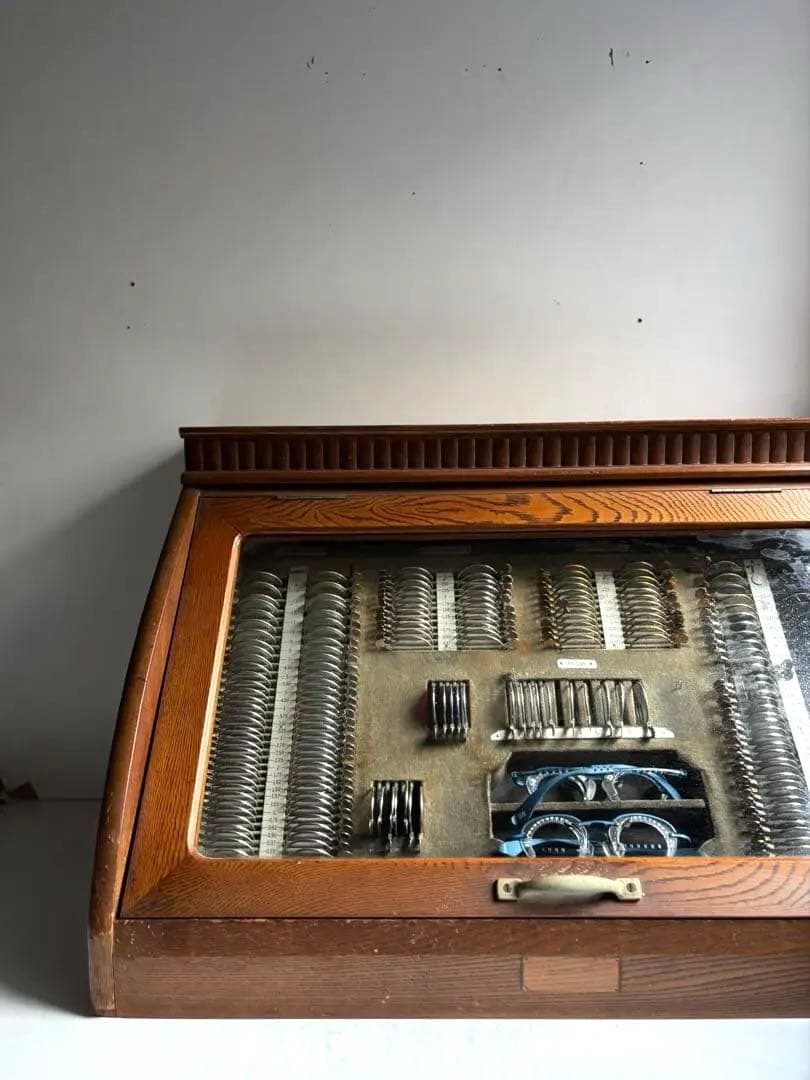 665 古道具 検眼レンズセット 木製ケース入り ヴィンテージ 眼鏡店 ケビント