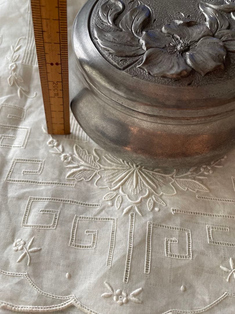 フランス　アンティーク　エタン花模様小物入れ