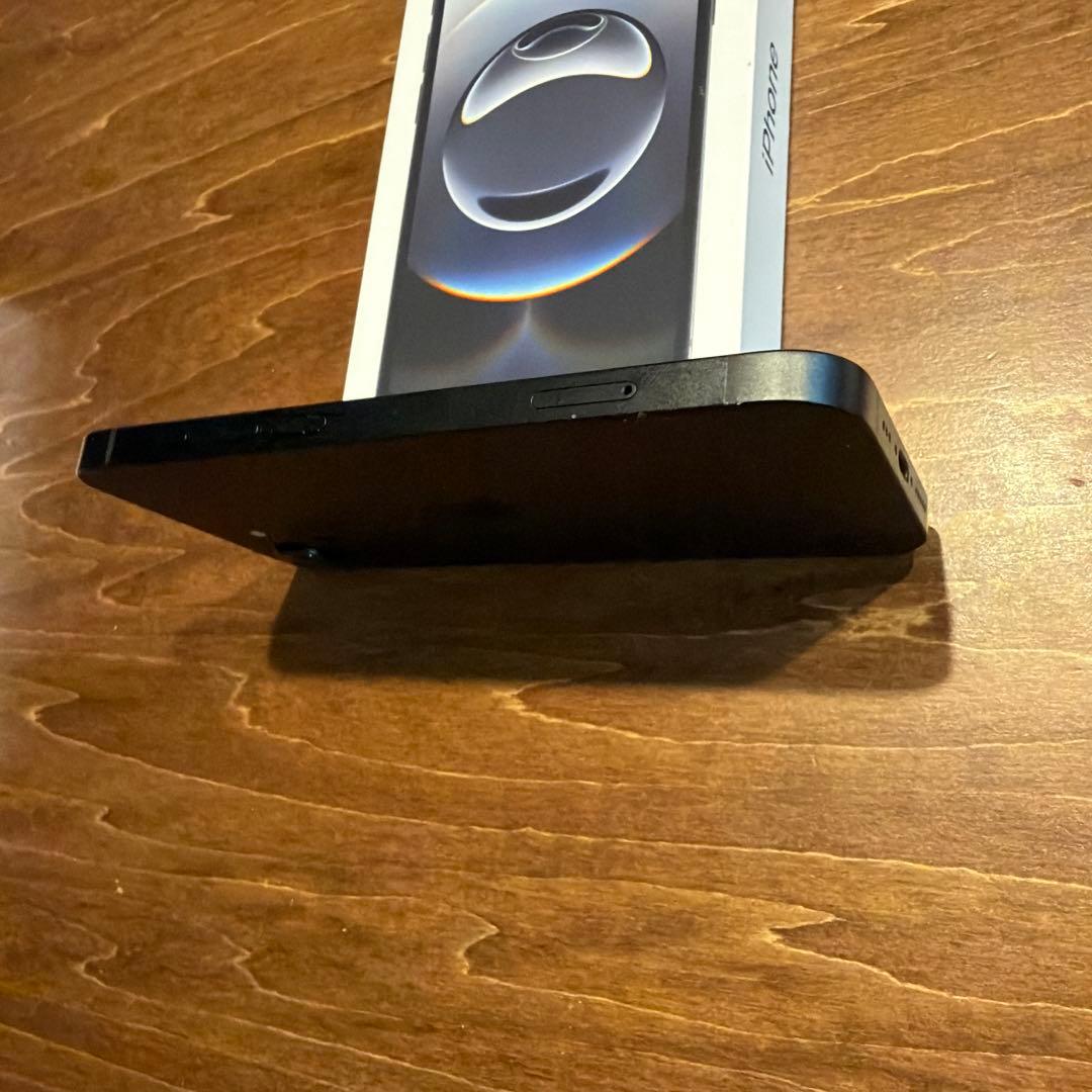 iPhone16e 128g ブラック　バッテリー99% 24時間以内発送