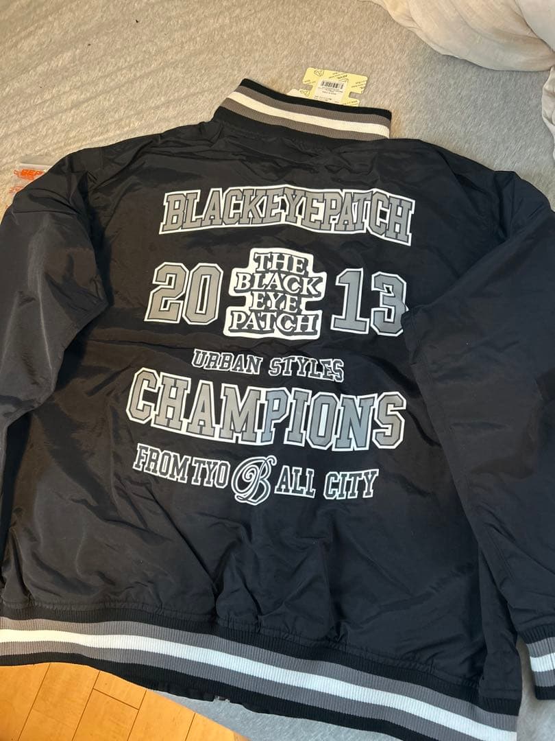 blakeyepatch　ロゴナイロンジャケット