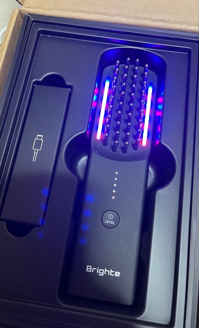 送料込　USED Brighte ELEKIBRUSH 美顔器