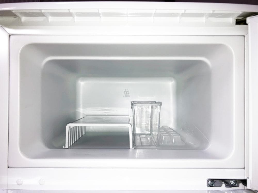 送料無料★COMFEE 90L 2ドア冷蔵庫【RCT90WH/E】