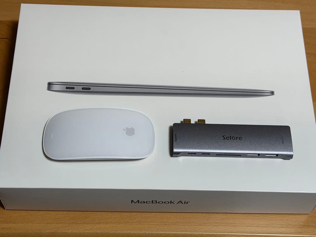 美品 MacBookAir 2020 Intel i7 1TB マジックマウス付