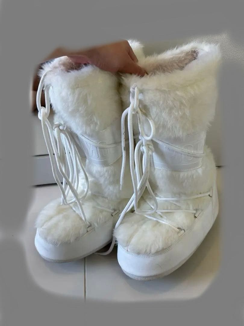 【MOON BOOT】ホワイト フェイクファー スノーブーツ24.5㎝