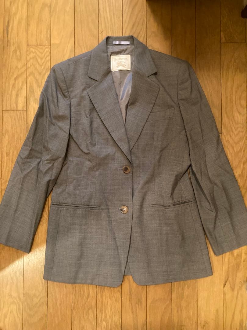 【未使用】Burberry（バーバリー）ウール製パンツスーツ上下セット38サイズ