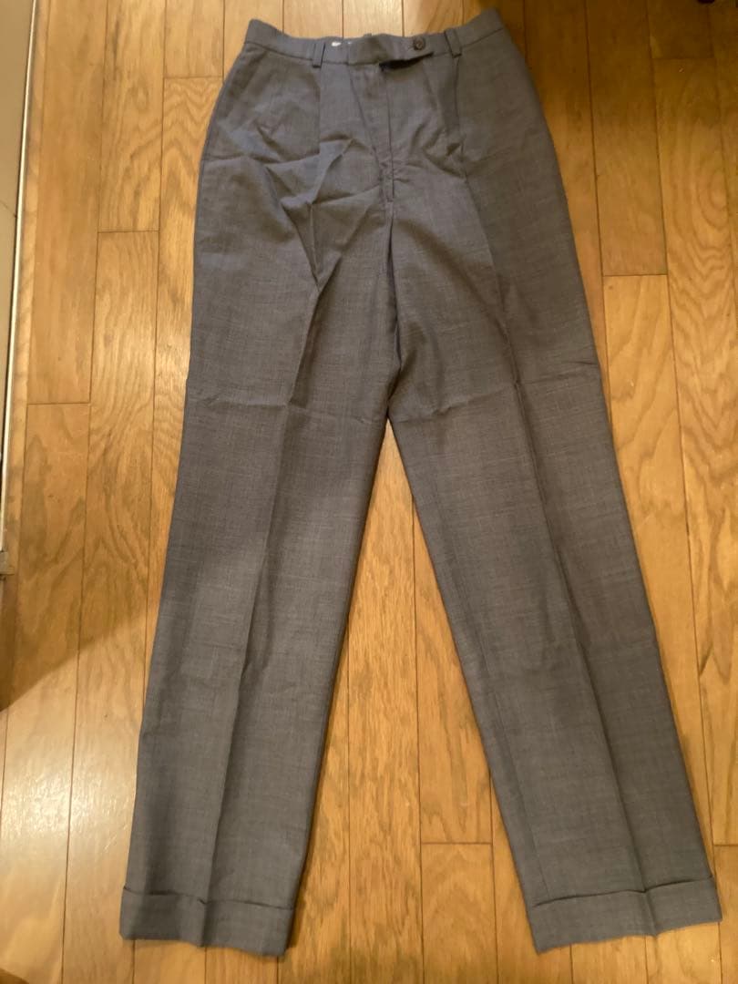 【未使用】Burberry（バーバリー）ウール製パンツスーツ上下セット38サイズ