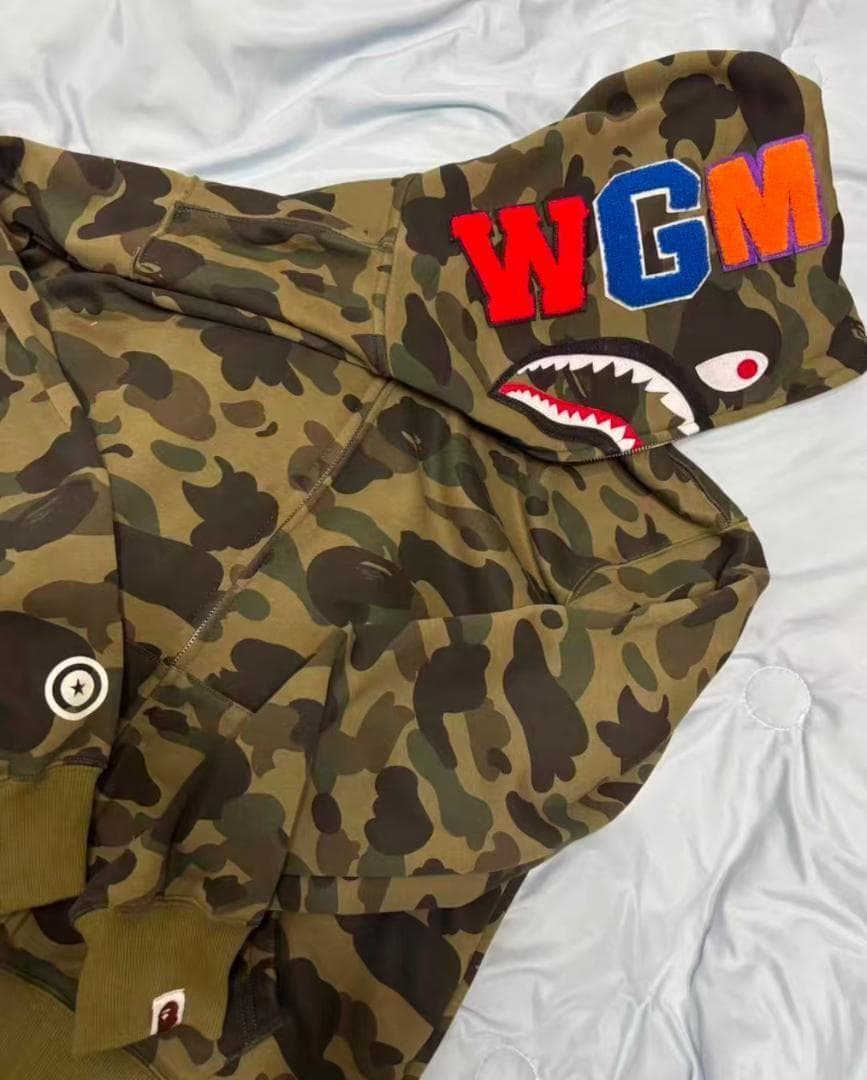 A Bathing Ape 迷彩柄 サメ口デザイン パーカー XL
