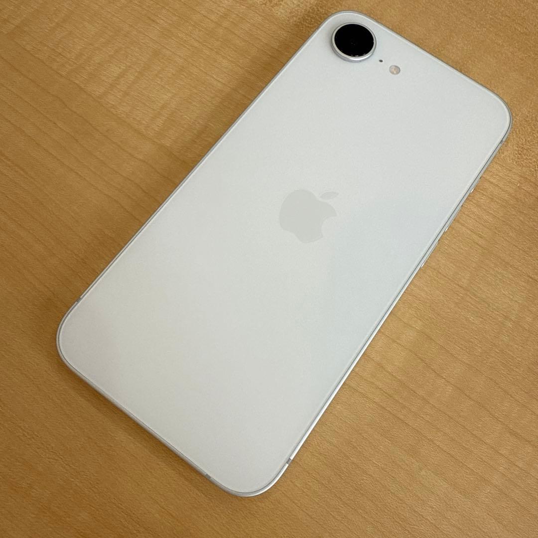 【未使用に近い】iPhone 16e ホワイト 128GB