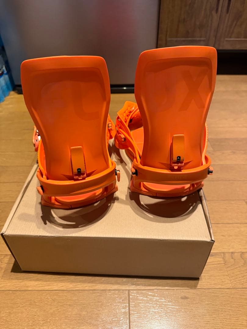 24-25 フラックス　XF オレンジ Mサイズ