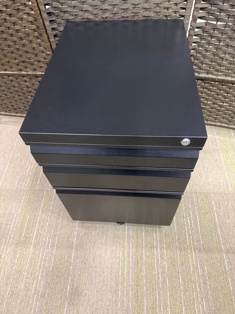 【洗浄消毒作業済】オフィスコム　オフィスワゴン　スチールデスクワゴン　鍵付き