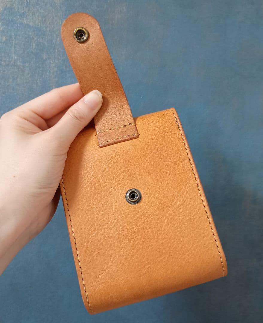 ヌメ革スマホポーチ ベルト通し 栃木レザーキーケース ハンドメイド手縫い