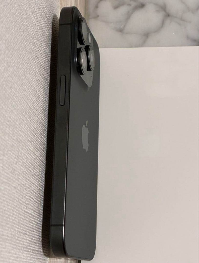 iPhone 15pro 256GB SIMフリー