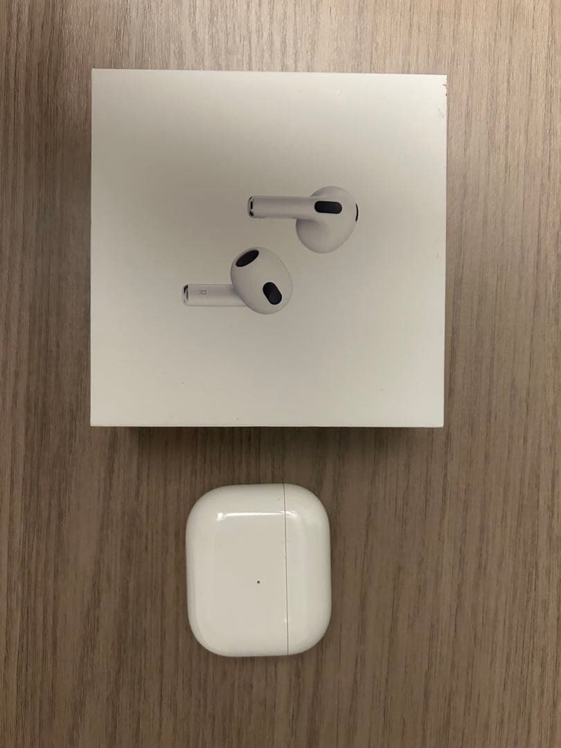 AirPods (第3世代) ホワイト 充電ケース付き