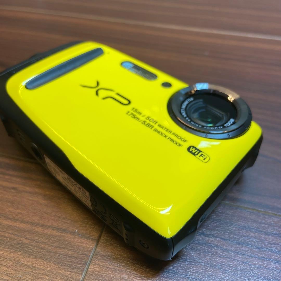 FUJI FILM FinePix XP90 デジカメ ほぼ新品 4636