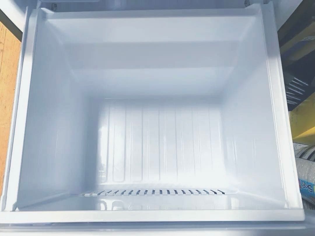 三菱の冷蔵庫　MR-P15E-B 2020年製