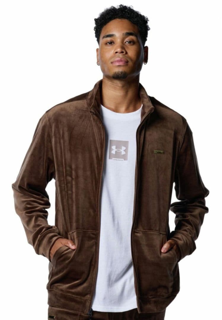 超美品！UNDER ARMOUR　ベロア　セットアップジャージジャケット・パンツ