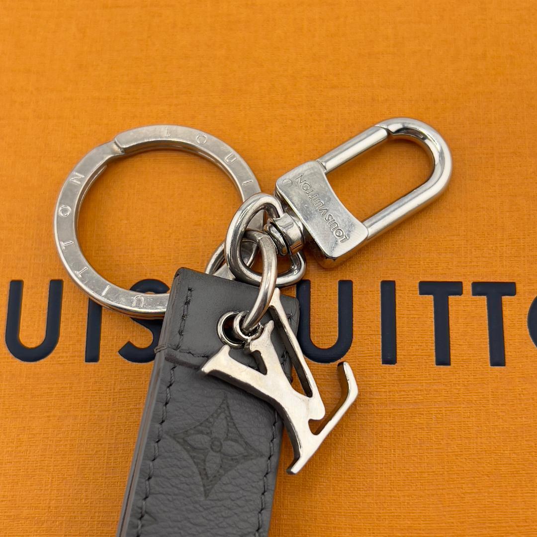 【美品】ルイヴィトン キーホルダー バッグチャーム ドラゴンヌ　LVシェイプ