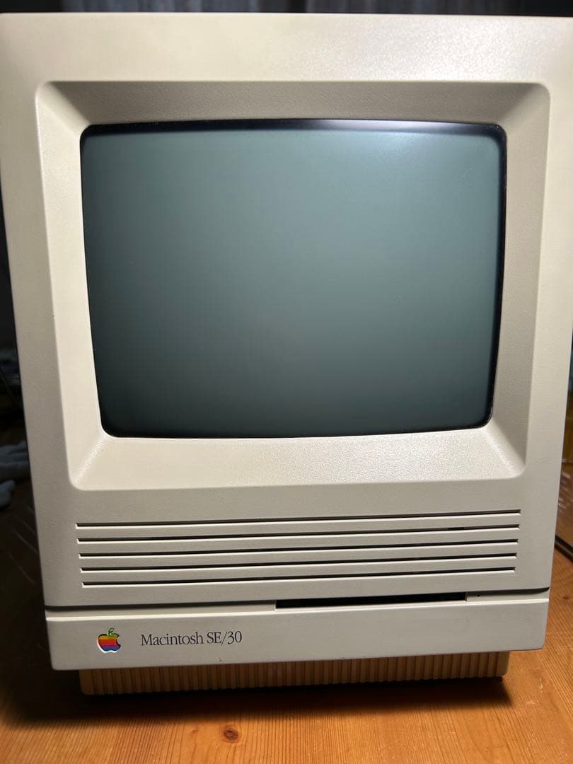 Apple Macintosh SE/30 本体