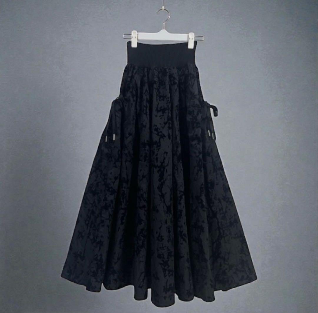 【美品】MoNiLE ペイント柄 フロッキー加工 サイドポケット ロングスカート