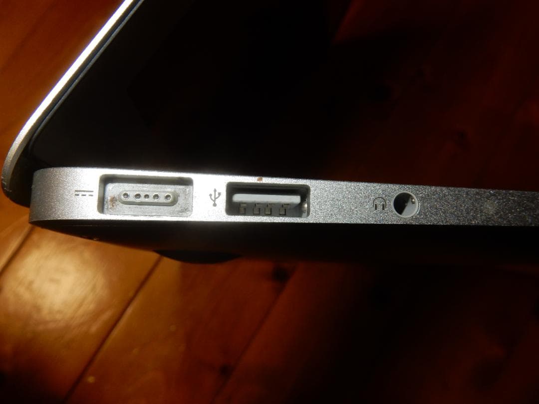 MacBook本体 MacBook Air(13-inch Late 2010)