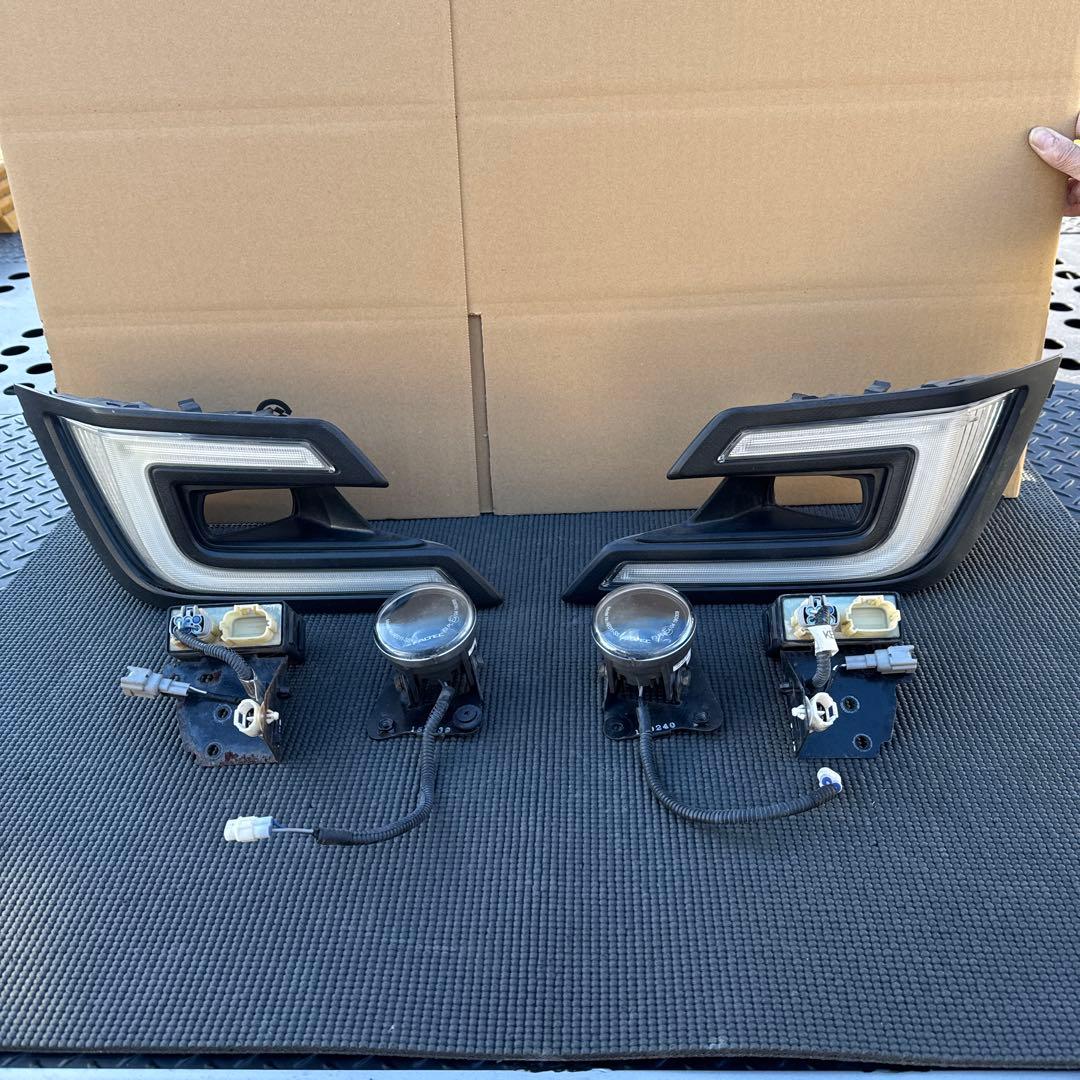 スバル　エクシーガ　クロスオーバー7 純正デイライトフォグランプ左右セット中古品
