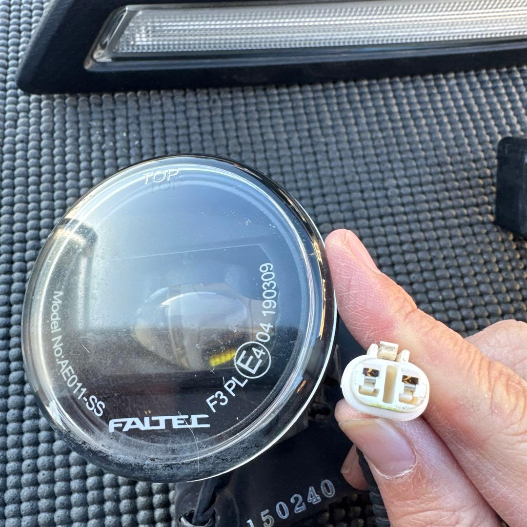 スバル　エクシーガ　クロスオーバー7 純正デイライトフォグランプ左右セット中古品