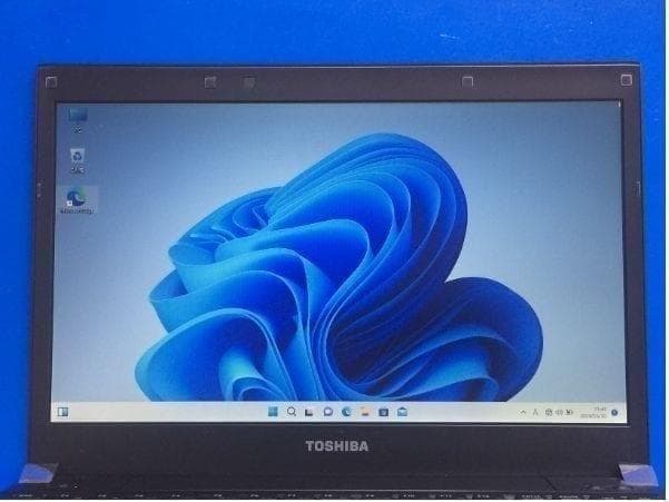 東芝 dynabook R730/26A 13.3型コンパクトノートパソコン