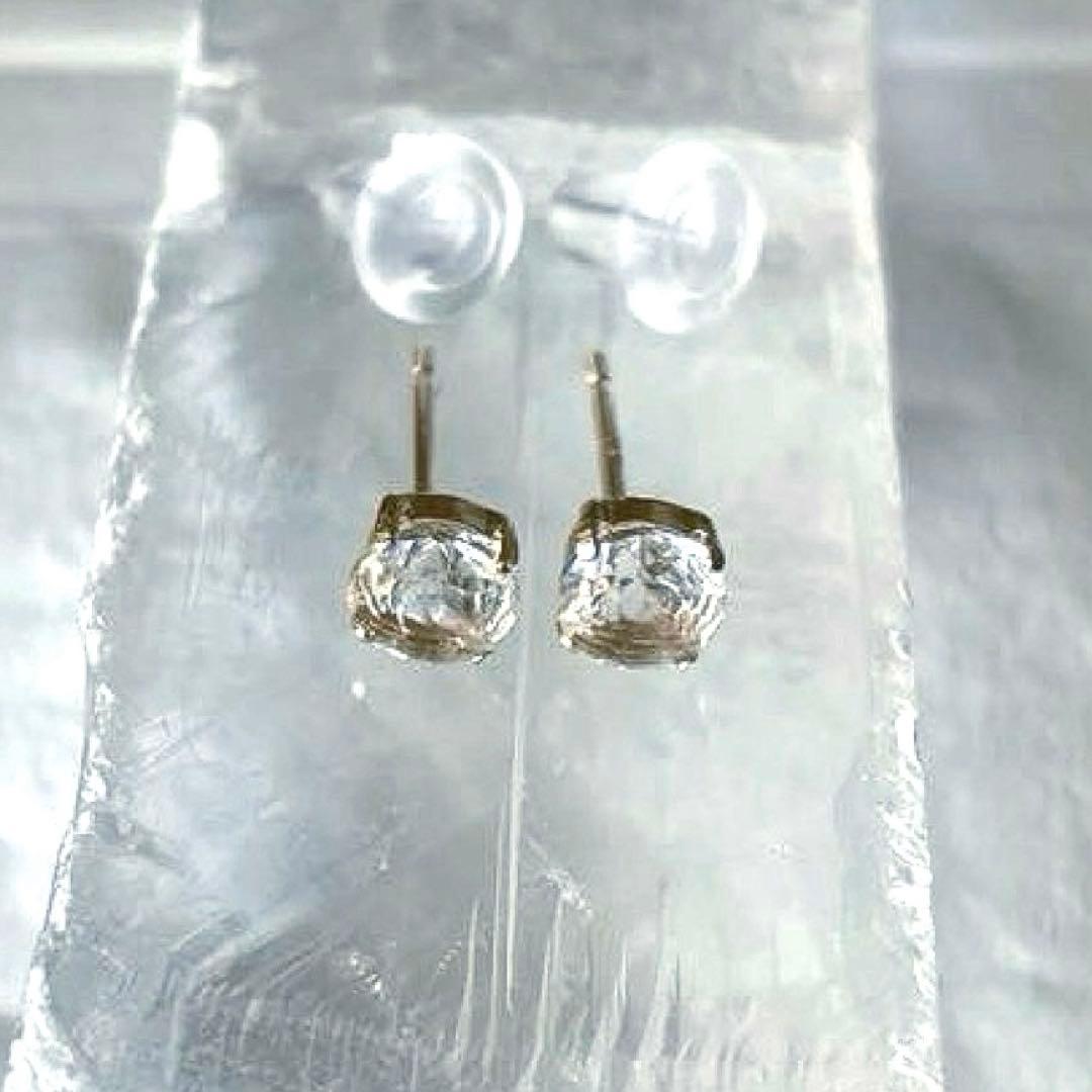 フェナカイト 10金ピアス（両耳）