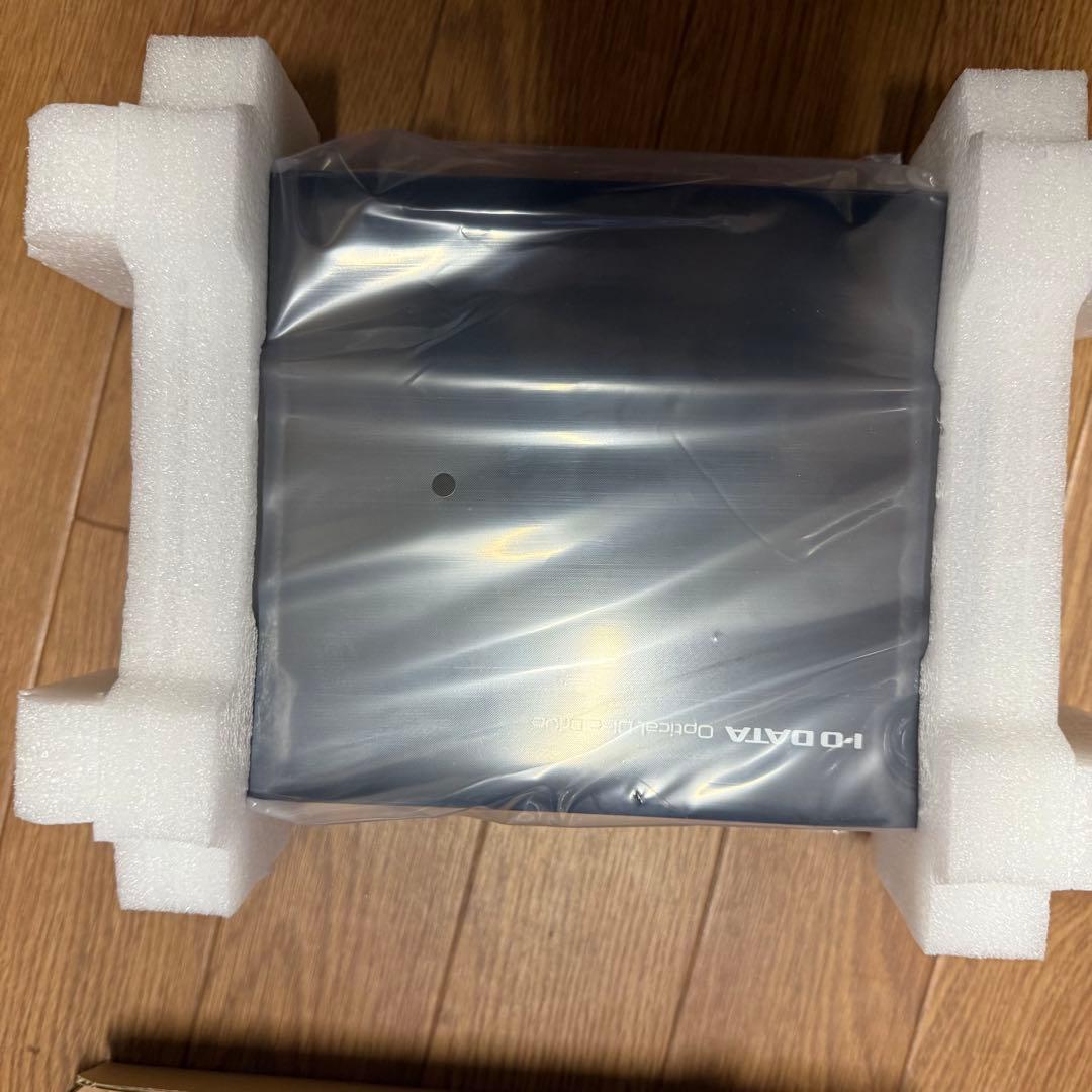 新品　I・Oデータ　外付型DVDドライブ DVR-UT24EZ