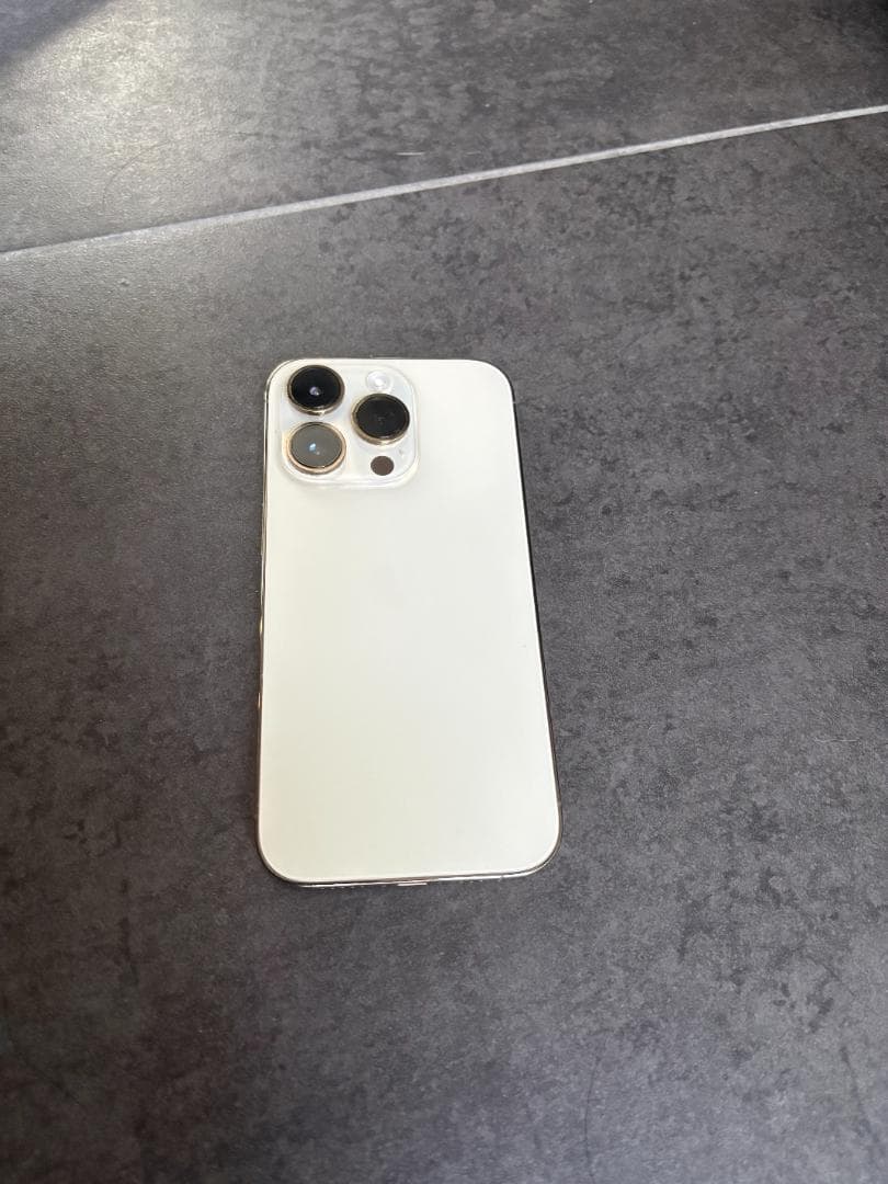 週末処分　超美品Apple iPhone 14 Pro 256GB SIMフリー