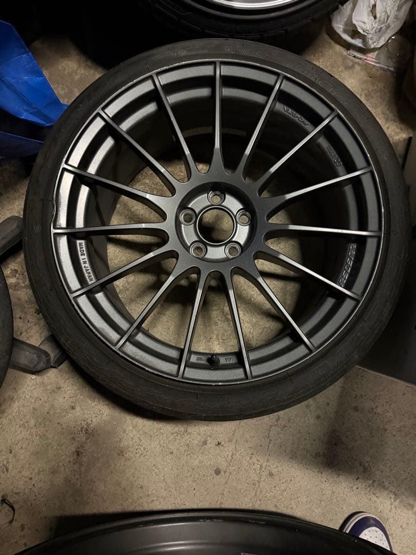 ENKEI RS05RR 18インチ8.5j pcd100 5穴
