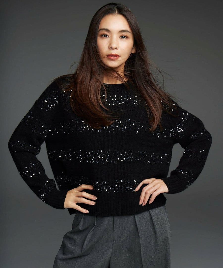 【滝沢眞規子さん着用/一部店舗限定】スパングルボーダー ニット