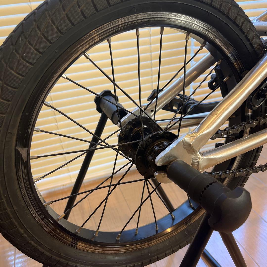 【E様】直接引渡し ダーカスワン BMX SOLO シルバー 16インチ