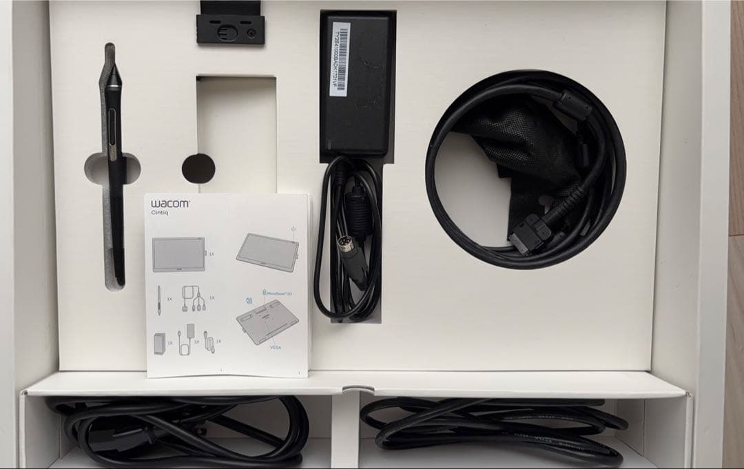 WACOM Cintiq 16 DTK1660K0D液晶タブレット ペン使用僅か