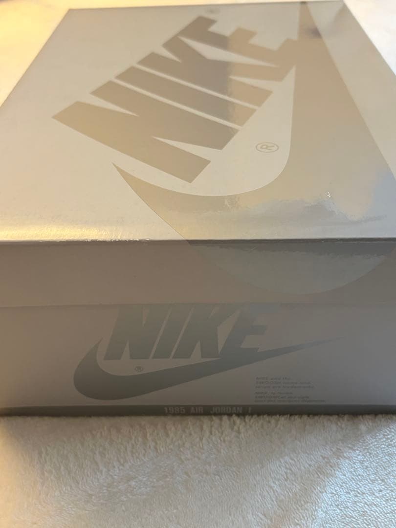 ヒ*ロ様 Nike Air Jordan 1 HIGHシルバー/グレー