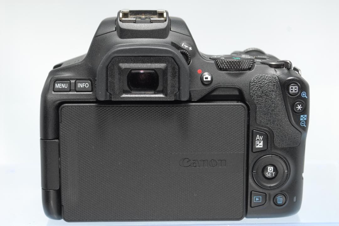 ☘️軽量！コンパクト✨スマホ転送☘️Canon kiss x10 超望遠ダブル