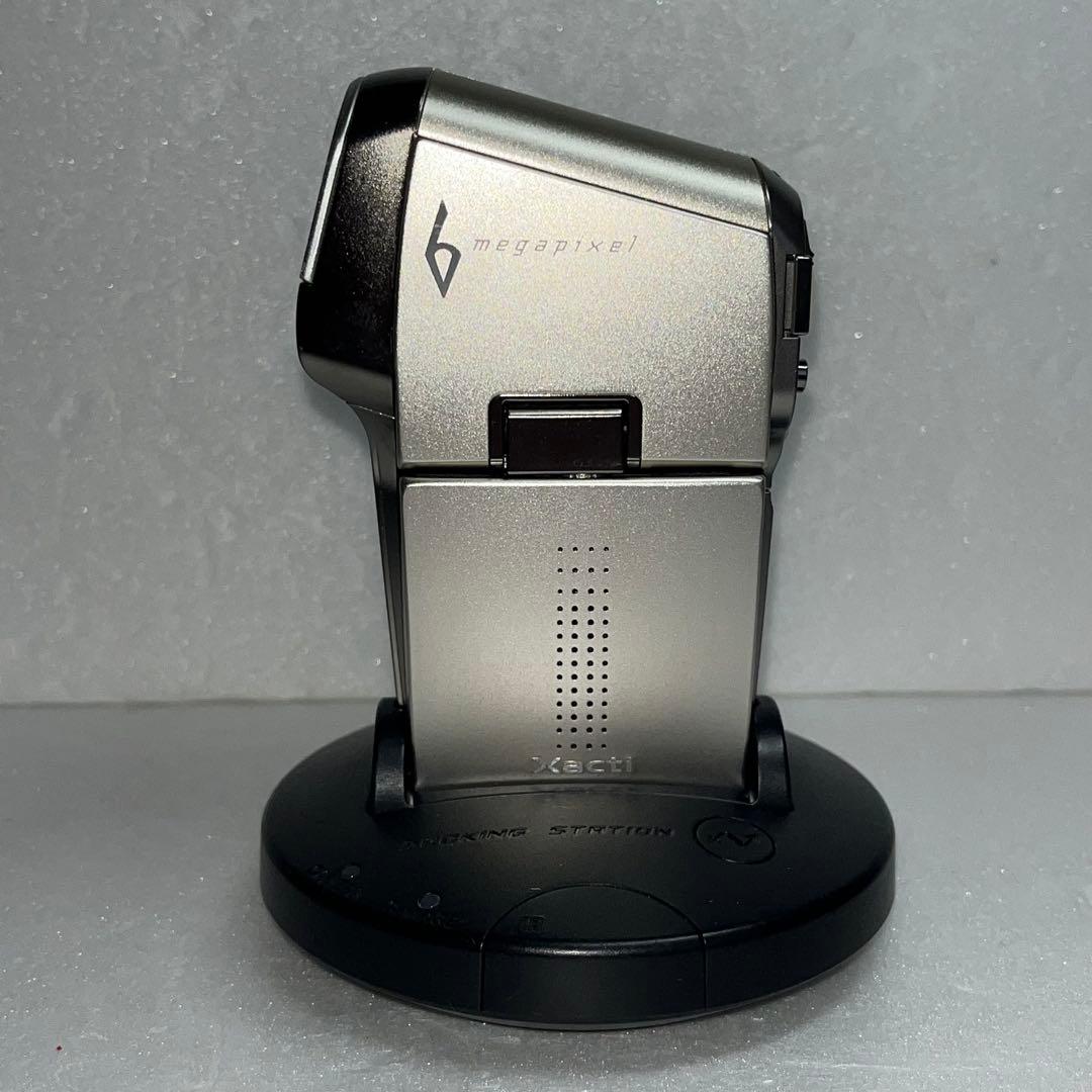☆稀少美品☆SANYOデジタルムービーカメラXacti DMX-C6シルバー