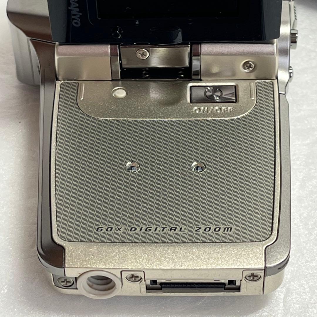 ☆稀少美品☆SANYOデジタルムービーカメラXacti DMX-C6シルバー