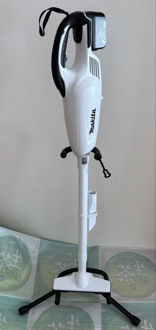 マキタ 18V充電式クリーナー CL180FD フルセット スタンド付き 美品