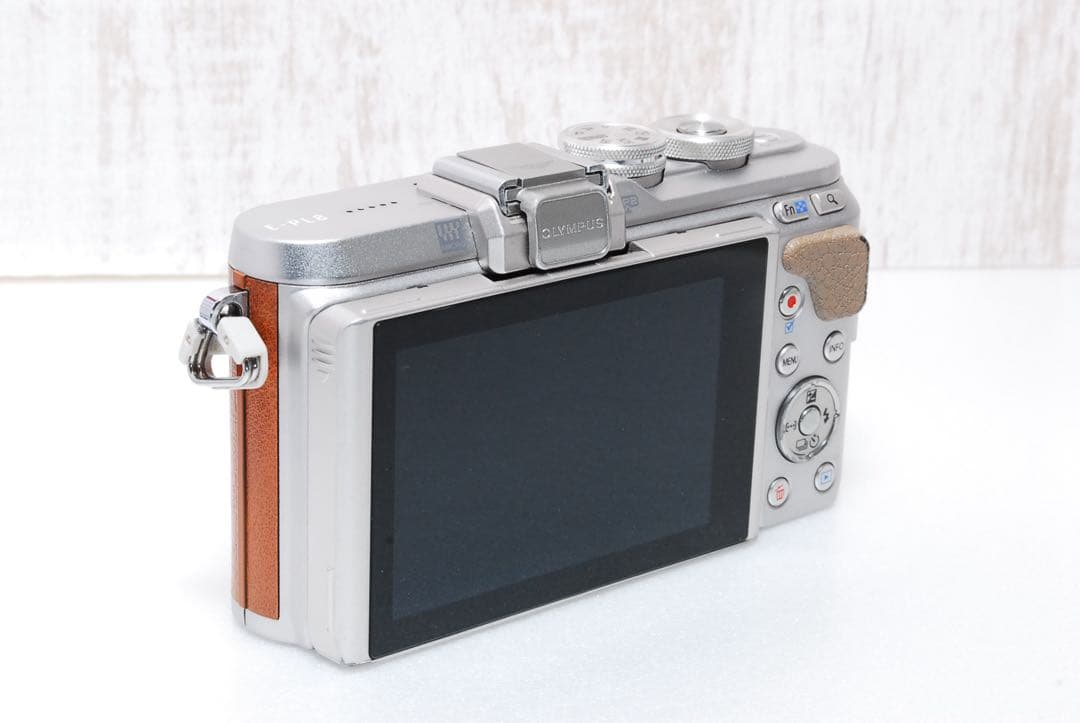 すぐ使えるフルセット✨Wi-Fi搭載機✨ OLYMPUS PEN E-PL8