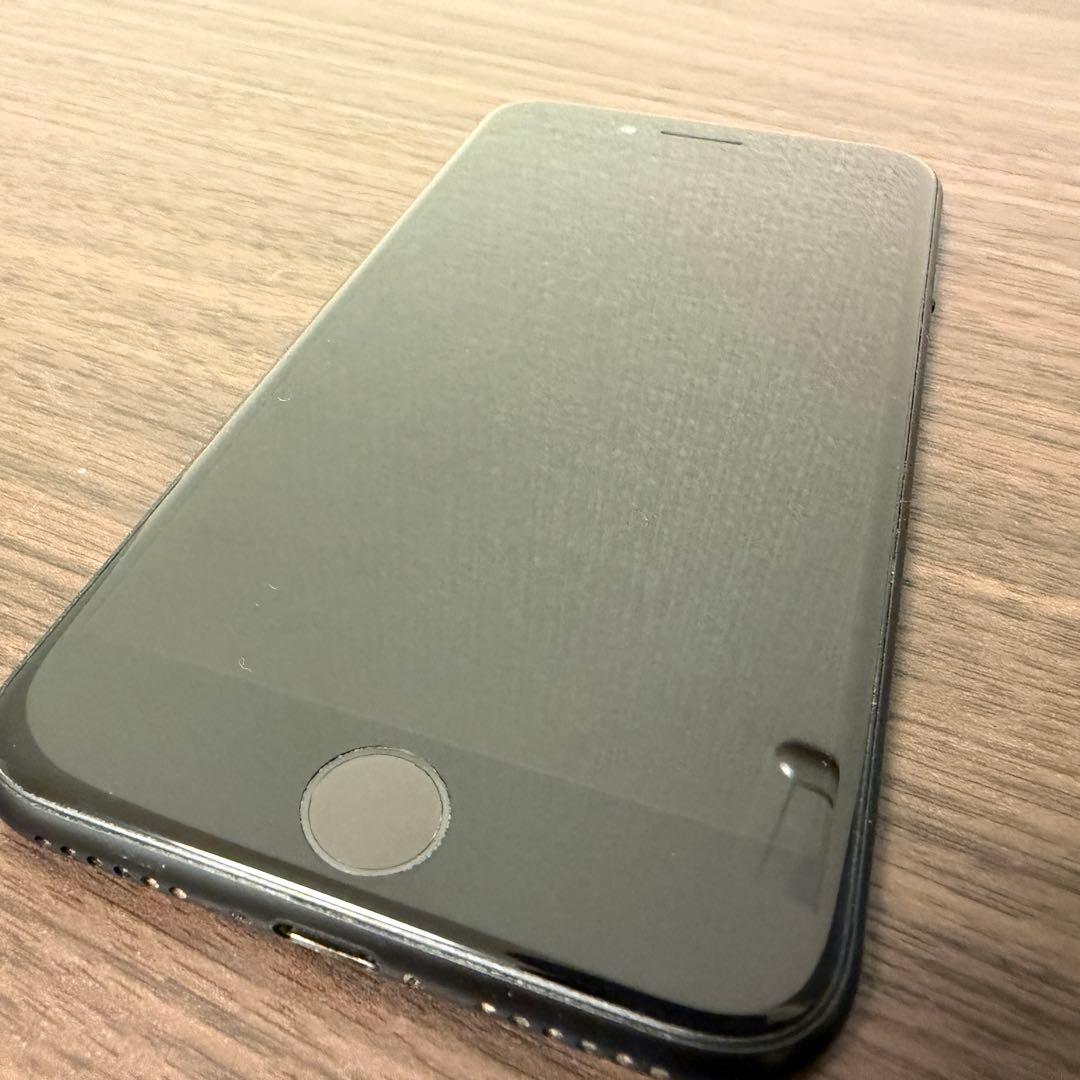 S*）様 Apple iPhone SE (第2世代) ブラック 本体