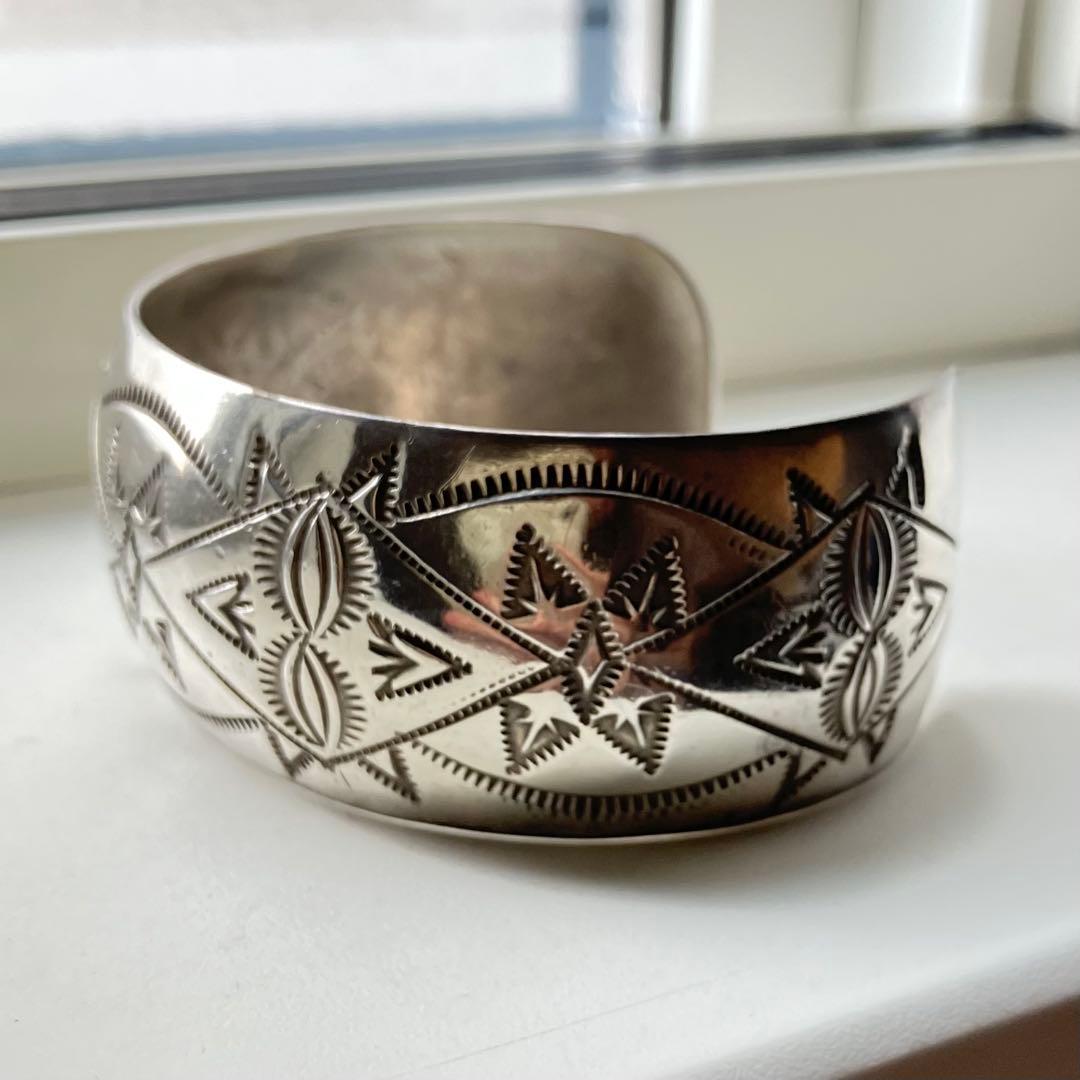 ナバホ族 スターリングシルバー スタンプワーク　ワイドバングル ヴィンテージ
